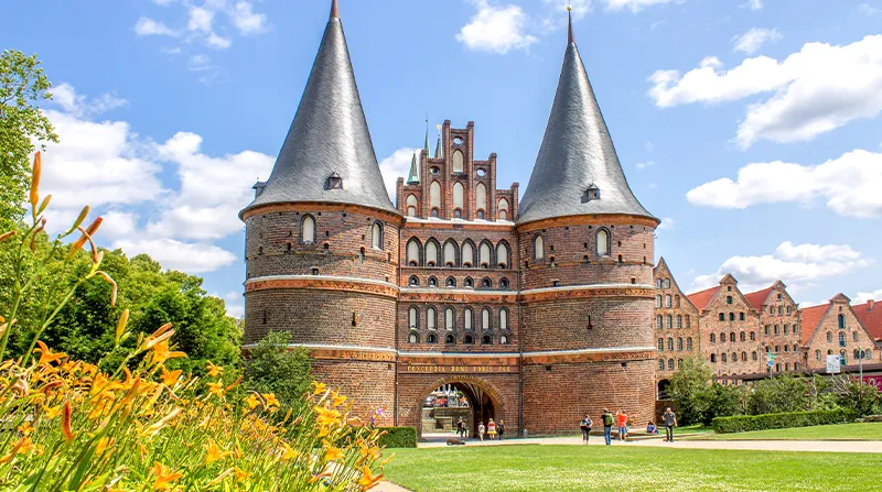 Historisches Holstentor in Lübeck